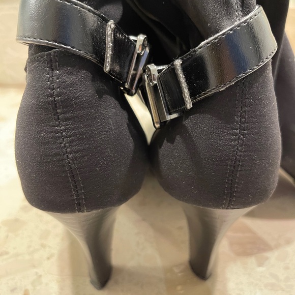 Etienne Aigner tall black rain boots Sz 7 - Picture 5 of 6